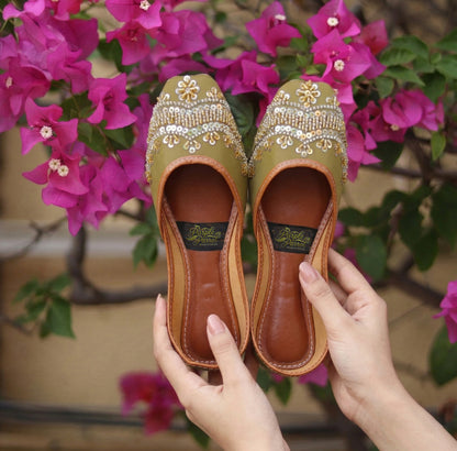 DILL-E-NASHEEN (olive green)