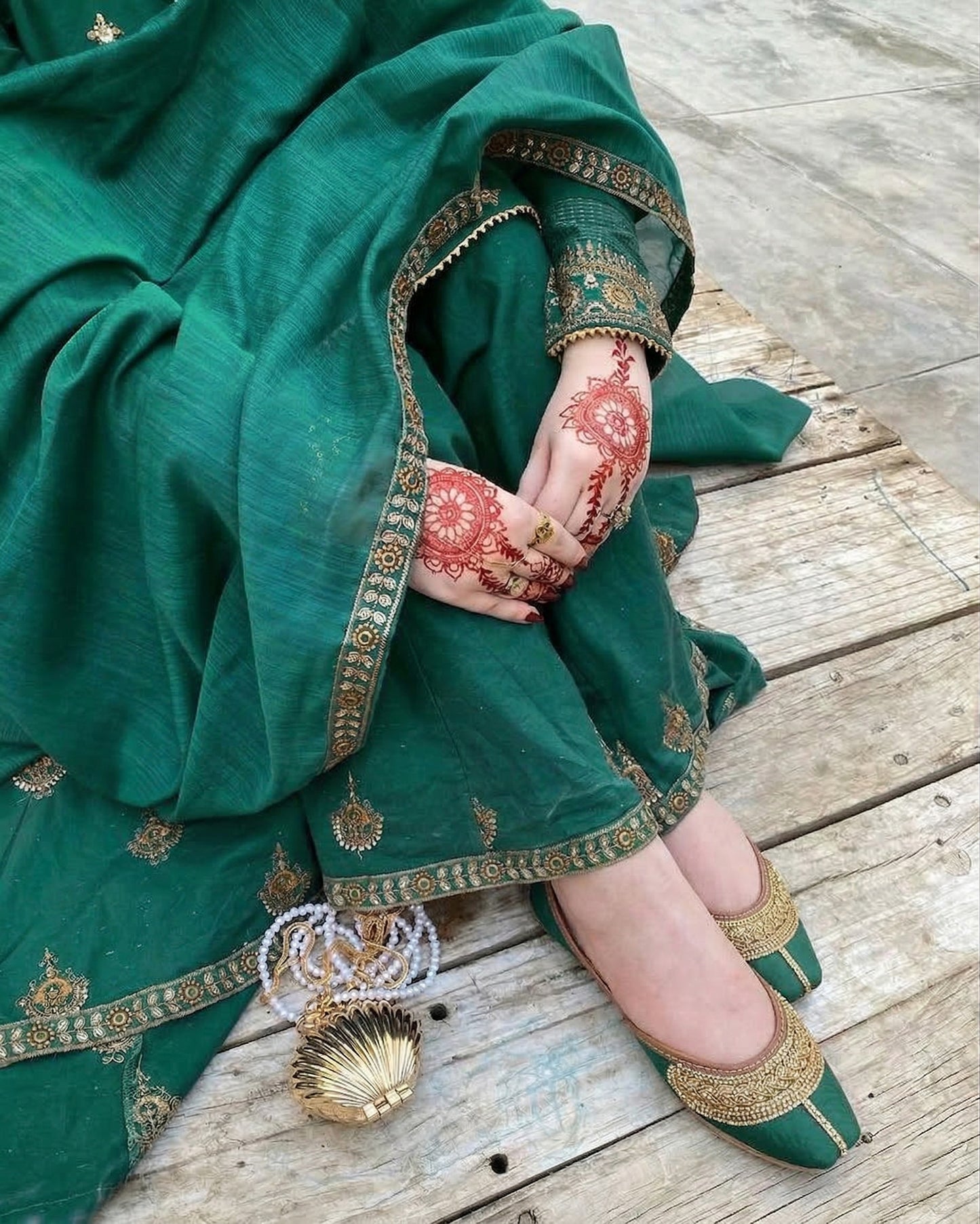 ZOHY NASHEEN (deep green)