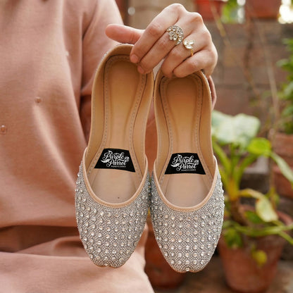 ROSHNE (WHITE)